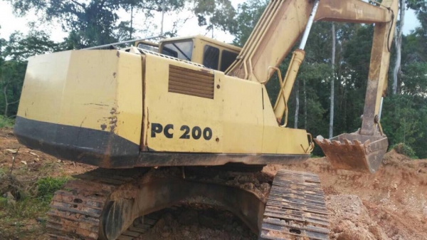 รถขุด PC200-5 เอกสารอินวอยล์ คอนโทนยาว รถสภาพดี เอวแน่น เฟมสวย โซ่ดี เครื่องดี ปั้มดี รถพร้อมใช้