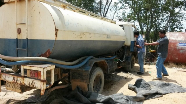 ขายด่วนรถ6ล้อTOYOTAเครือง1000แรงรถนำบรรจุ6000ลิตร