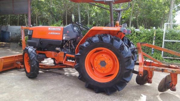 ขายรถไถKubota L4508DI (4WD) พร้อมใบมีดหน้าและผานบุกเบิกช้าง รถไร่ สีเดิมพร้อมใช้งาน ขายรถไถKubota L4508DI (4WD) พร้อมใบมีดหน้าและผานบุกเบิกช้าง รถไร่ สีเดิมพร้อมใช้งาน