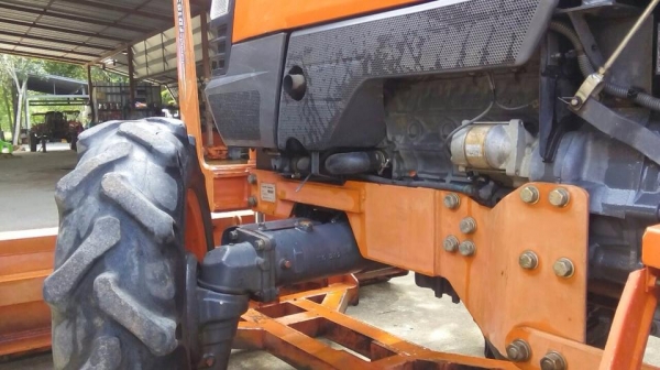 ขายรถไถKubota L4508DI (4WD) พร้อมใบมีดหน้าและผานบุกเบิกช้าง รถไร่ สีเดิมพร้อมใช้งาน