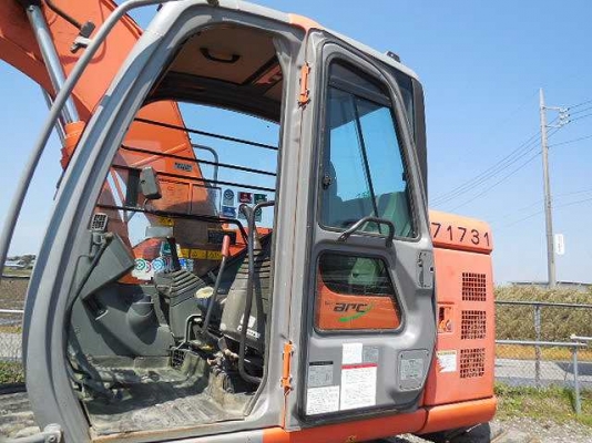 รถขุด Hitachi ZX135US นำเข้าจากญี่ปุ่น สนใจโทร. 080-6565422 (หนิง)