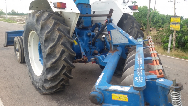 ขายรถไถฟรอ์ด77แรงพร้อมไช้งานรถอยู่วังบัว คลองขลุง กำแพงเพชร ราคา398000บาท มีไบมีดหน้าหนึ่งอันผานชี1ชุดพร้อมทะเบียน สนใจสอบุถามได้ที่081 3655997 อ๋าพร พาเจริญ ราคาต่อรองได้อีกนะครับ ขายรถไถฟรอ์ด77แรงพร้อมไช้งานรถอยู่วังบัว คลองขลุง กำแพงเพชร ราคา398000บาท มีไบมีดหน้าหนึ่งอันผานชี1ชุดพร้อมทะเบียน สนใจสอบุถามได้ที่081 3655997 อ๋าพร พาเจริญ ราคาต่อรองได้อีกนะครับ