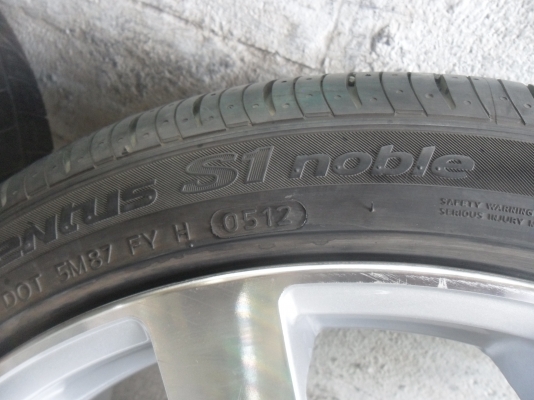 ล้อแม็ก 19นิ้ว 5รู114 พร้อมยาง สวยๆ 4 ล้อ ราคา 11900 บาท