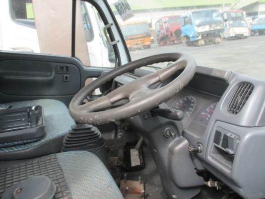 ขายนิสสันหัวเก๋งพร้อมเครื่องยนต์