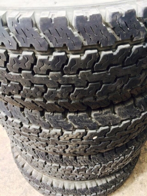 ขายยาง 31 31x10.5R15 ปี 12 สวยๆ4 เส้น ขาย 3,700 บาท