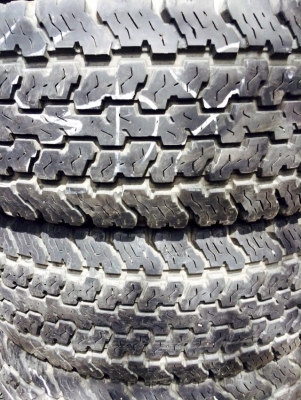 ขายยาง 31 31x10.5R15 ปี 12 สวยๆ4 เส้น ขาย 3,700 บาท