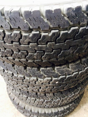 ขายยาง 31 31x10.5R15 ปี 12 สวยๆ4 เส้น ขาย 3,700 บาท