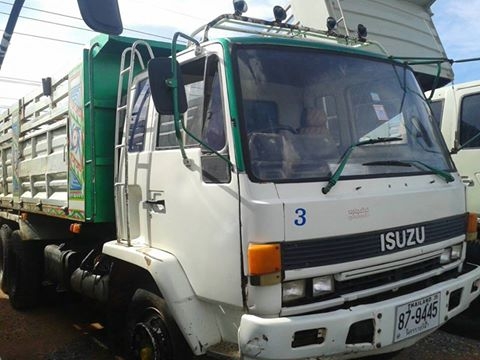 ขายดั้ม2เพลา ISUZU ROCKY 175แรง เครื่องดี แคชซีสวย พ.เพาเวอร์ เบรกทิฟฟี่ ภายในสวย แอร์เย็น สภาพพร้อมใช้งาน เอกสารพร้อมโอน สนใจโทร 090-8588220คุณนะ 093-3258446คุณบิว ID:narong498 หรือเข้าดูสินค้าอื่นๆได้ที่ www.truck.in.th/498 หรือเพจFacebook ณรงค์ ซื้อขาย