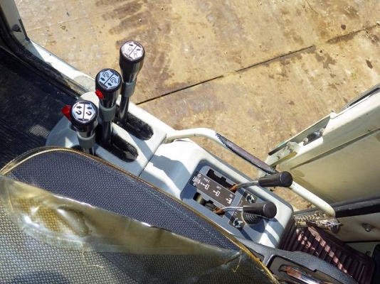 ขายรถเครน KATO KR10H ขายรถเครน KATO KR10H