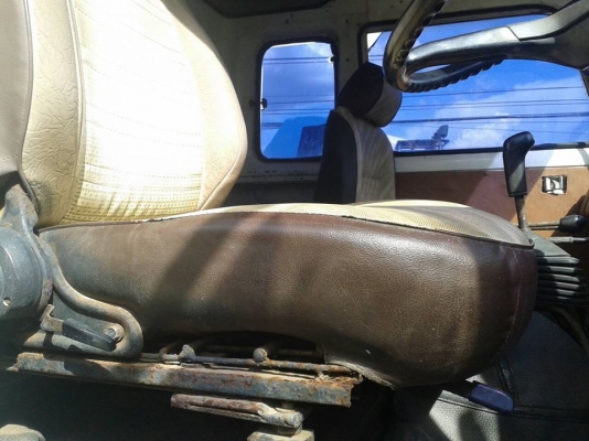 ขายหัวแคชซี10ล้อ2เพลา เครื่อง168แรงEH700 เครื่องดี แคชซีสวยKT725 สภาพพร้อมใช้งาน เอกสารพร้อมโอน สนใจโทร 090-8588220คุณนะ 093-3258446คุณบิว ID:narong498 หรือเข้าดูสินค้าอื่นๆได้ที่ www.truck.in.th/498 หรือเพจFacebook ณรงค์ ซื้อขายรถมือสอง (เว็บไซต์ส่วนตัว)