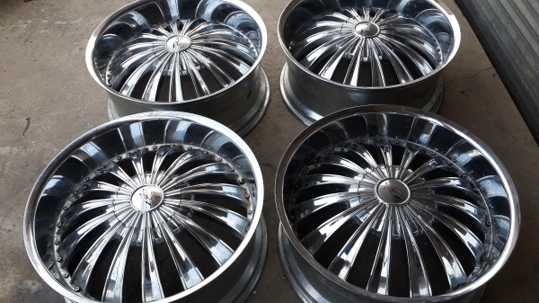 ขอบ 24 6รู โครเมี่ยม แม็กเปล่าไม่มียาง ขอบ 24 6รู โครเมี่ยม แม็กเปล่าไม่มียาง