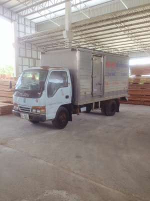 รถบรรทุก 6 ล้อ NKR 115แรง เครื่องดี คัทซีสวย