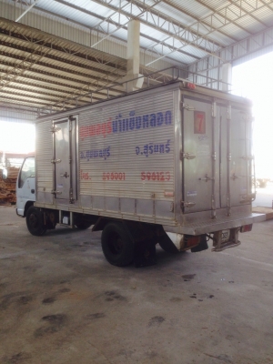 รถบรรทุก 6 ล้อ NKR 115แรง เครื่องดี คัทซีสวย