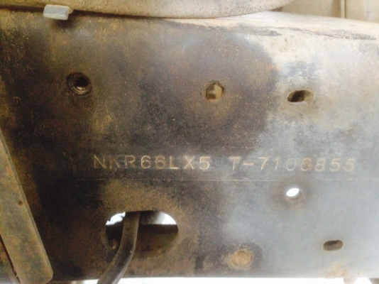 รถบรรทุก 6 ล้อ NKR 115แรง เครื่องดี คัทซีสวย