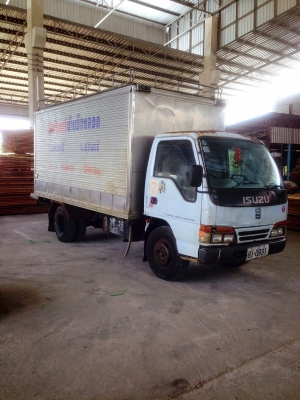 รถบรรทุก 6 ล้อ NKR 115แรง เครื่องดี คัทซีสวย