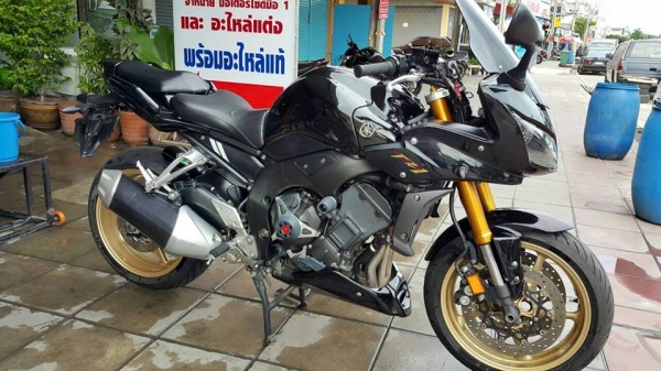 FZ-1 ปี 08 สายทัวร์ริ่ง หล่อๆเลยคับ รถฝรั่งใช้งานวิ่งน้อยมาก
