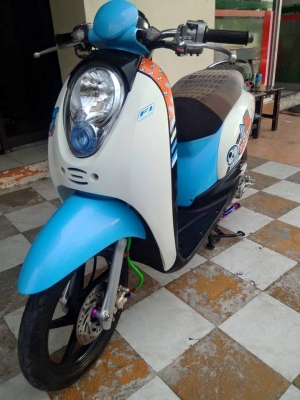 Honda Scoopy i ปี 2555 (ล้อแม็กซ์) รถสวยมาก แต่งสวยเพียงภายนอก เครื่องเดิมสนิท ขับดีมากมาย Honda Scoopy i ปี 2555 (ล้อแม็กซ์) รถสวยมาก แต่งสวยเพียงภายนอก เครื่องเดิมสนิท ขับดีมากมาย