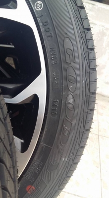 ขายล้อแม็กป้ายแดง new altis 17"พร้อมยางปี15 สนใจติดต่อเล็กคลองสามครับ 081-3747940