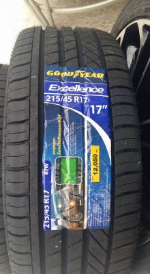 ขายล้อแม็กป้ายแดง new altis 17"พร้อมยางปี15 สนใจติดต่อเล็กคลองสามครับ 081-3747940