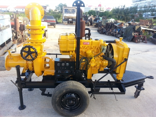 ขายเครื่องสูบน้ำขนาดเข้า6นิ้วออก6นิ้ว พร้อมเทเลอร์ลาก สภาพสวยมากปั้มebara