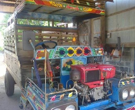 ขายด่วน รถบรรทุกอีแต๋น 4 ล้อเพลาลอย เครื่องยนต์ KUBOTA RT 110 - 11 แรง 5 เกียร์ของรถบรรทุกสี่ล้อโตโยต้า ช่วงล่างคัชซีหน้า 4 สวยดีไม่มีบวม ยางสภาพดี 70\% พร้อมใช้งาน เอกสารสัญญาซื้อขาย ราคาต่อรองได้ครับ