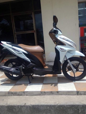 Honda Click 125 i ปี 2556 รุ่น idling stop ตัวท๊อป รถสวยเว่อร์ นางฟ้าขั้นเทพ ได้ไปเหมือนออกมือหนึ่งเลย Honda Click 125 i ปี 2556 รุ่น idling stop ตัวท๊อป รถสวยเว่อร์ นางฟ้าขั้นเทพ ได้ไปเหมือนออกมือหนึ่งเลย