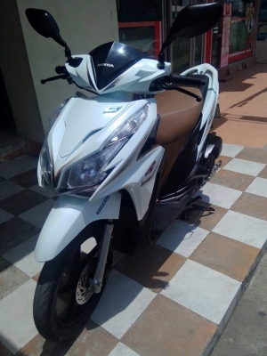 Honda Click 125 i ปี 2556 รุ่น idling stop ตัวท๊อป รถสวยเว่อร์ นางฟ้าขั้นเทพ ได้ไปเหมือนออกมือหนึ่งเลย Honda Click 125 i ปี 2556 รุ่น idling stop ตัวท๊อป รถสวยเว่อร์ นางฟ้าขั้นเทพ ได้ไปเหมือนออกมือหนึ่งเลย