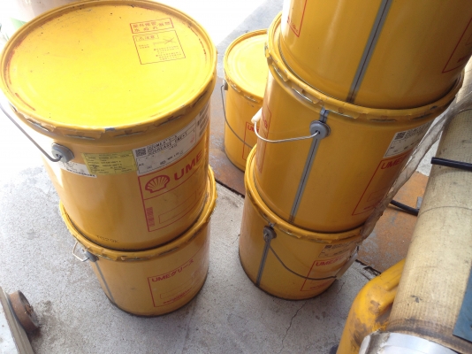 ขายจาระบี Shell อย่างดี ของใหม่ไม่เคยใช้งาน ถังละ 16Kg. มี 8 ใบครับ ขายจาระบี Shell อย่างดี ของใหม่ไม่เคยใช้งาน ถังละ 16Kg. มี 8 ใบครับ