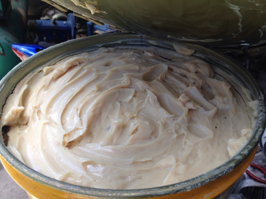 ขายจาระบี Shell อย่างดี ของใหม่ไม่เคยใช้งาน ถังละ 16Kg. มี 8 ใบครับ ขายจาระบี Shell อย่างดี ของใหม่ไม่เคยใช้งาน ถังละ 16Kg. มี 8 ใบครับ