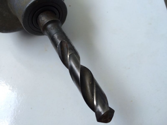 ขายสว่านรอบช้า HITACHI แถมฟรี!!..ดอกเตเปอร์