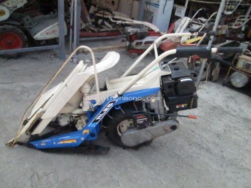 รถเกี่ยวข้าวเดินตาม   ISEKI    RL25 รหัสสินค้า  80802428หรือเพิ่มเติมไดที่ www.nihonmono.com