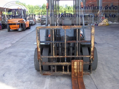 ขายรถ โฟล์คลิฟท์ TOYOTA รุ่น 6-FD30