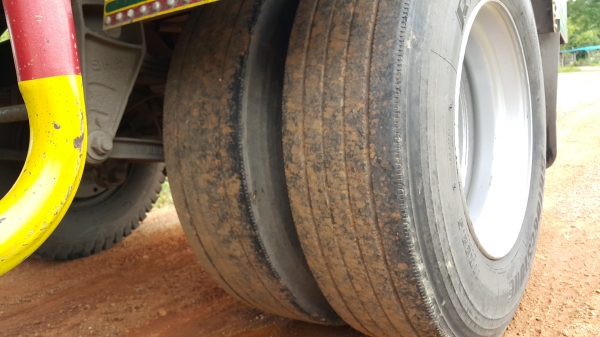 ขายรถพ่วง 20 ล้อ แม่-ลูก กระบะเนียมเกษตรดั้ม อู่.สหกิจ ISUZU 270 ปี.48 รถสวย ราคา.2150000 จัดแนนซ์ได้  สนใจโทร