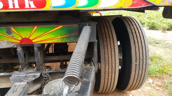 ขายรถพ่วง 20 ล้อ แม่-ลูก กระบะเนียมเกษตรดั้ม อู่.สหกิจ ISUZU 270 ปี.48 รถสวย ราคา.2150000 จัดแนนซ์ได้  สนใจโทร