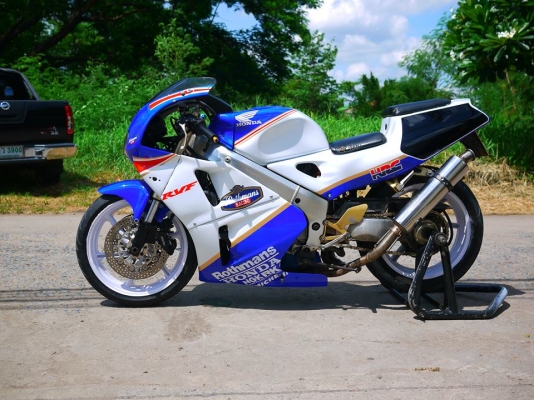 ขาย RVF Nc35 พร้อมทะเบียนแท้ รถเดิมๆหายาก เครื่องดีพร้อมออกทริป ระบบไฟสมบูรณ์ สีใหม่ ล้างคาร์บูเช็ควาวเช็คระบบไฟเรียบร้อย ท่อสูตร