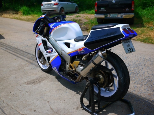 ขาย RVF Nc35 พร้อมทะเบียนแท้ รถเดิมๆหายาก เครื่องดีพร้อมออกทริป ระบบไฟสมบูรณ์ สีใหม่ ล้างคาร์บูเช็ควาวเช็คระบบไฟเรียบร้อย ท่อสูตร