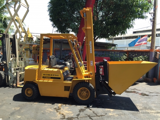 ขาย;komatsu FD20-8 ขนาด 2.0 ตัน เสายกสูง 4.5 เมตร งากระดกเทได้ ฮิ้งฟอร์ค เครื่องยนต์ ดีเซล isuzu c240 เกียร์ออโต้ ราคา 280,000 บาท สภาพสวยมากๆ
