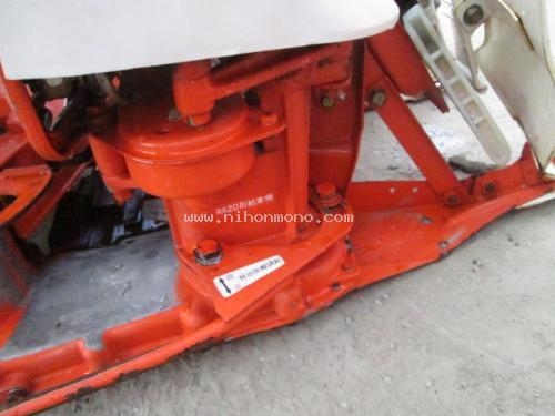 รถเกี่ยวข้าวเดินตาม  KUBOTA    RA20    รหัสสินค้า : 80802432  หรือเพิ่มเติมไดที่ www.nihonmono.com