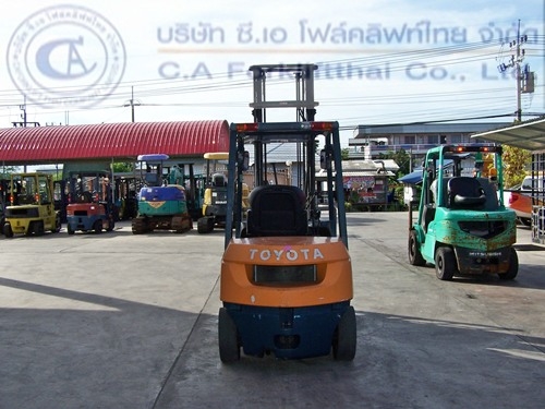 ขาย รถโฟล์คลิฟท์ TOYOTA รุ่น 7-FG23