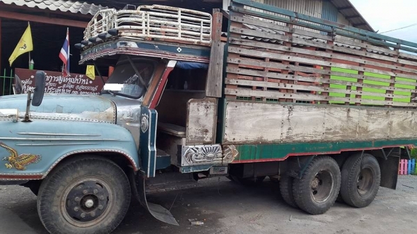 ขายสิบล้อหน้ายาว ดั้ม เครี่องEH 700 เกียร์ HO เบครทิปฟี่