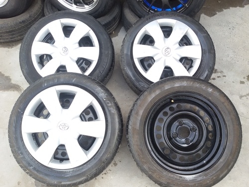 ขายล้อกะทะขอบ15 TOYOTA 4รู100 พร้อมยางและฝาครอบ 4 ล้อ