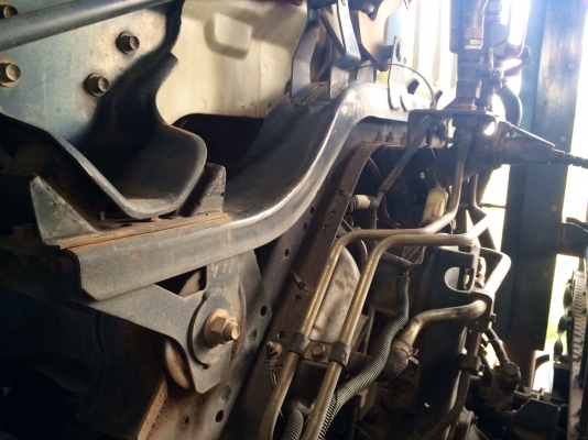 ขายด่วน  รถบรรทุกสิบล้อหัวลากพร้อมหางพื้นเรียบสามเพลา ISUZU  DEGA 270 ปี 49 รถสภาพดีมาก พร้อมใช้งานทันที  เอกสารพร้อม