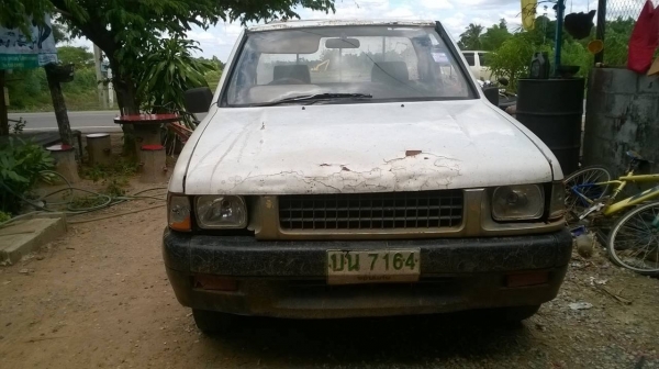 ขาย ISUZU TFR 87 เครื่องดีแน่นไม่หลวม คัสซีสวยตลอดเส้น ในหัวเก๋งมีผุ ทะเบียนครบพร้อมโอนครับ