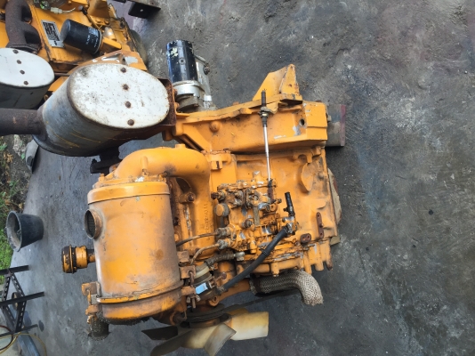 ขายเครื่อง KOMATSU (โคมัสสุ)2สูบเก่าญี่ปุ่นรุ่น2d94-2สำหรับใส่แบ็คโฮ สภาพสวยมากๆ