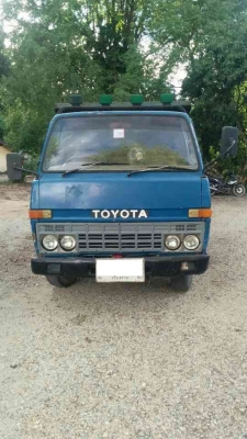 ขาย 6 ล้อดั้ม 3 คิว toyota รุ่นทางหลวง