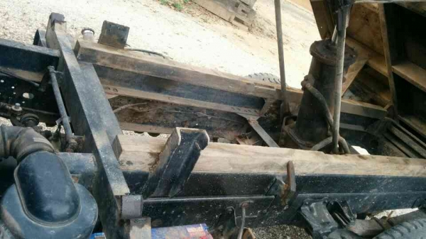 ขาย 6 ล้อดั้ม 3 คิว toyota รุ่นทางหลวง