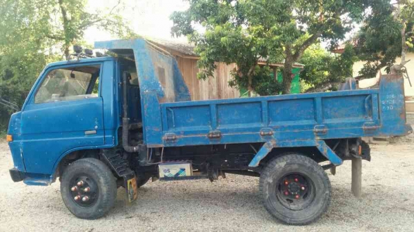 ขาย 6 ล้อดั้ม 3 คิว toyota รุ่นทางหลวง