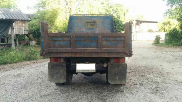 ขาย 6 ล้อดั้ม 3 คิว toyota รุ่นทางหลวง