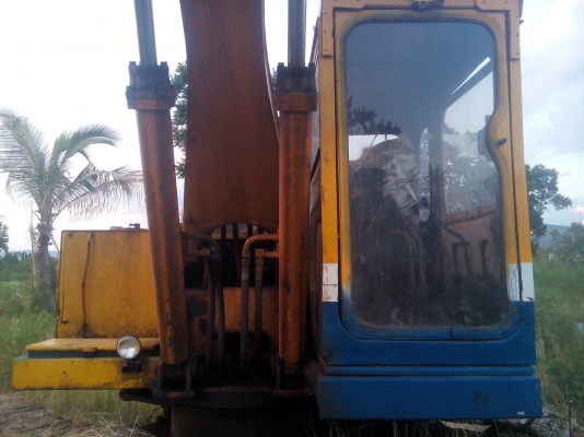 ขายด่วนแบ็คโฮโคมัตซุ120ตามสภาพพร้อมใช้งานปกติไม่โหลดตักดินได้ทั้งวัน ขายด่วนแบ็คโฮโคมัตซุ120ตามสภาพพร้อมใช้งานปกติไม่โหลดตักดินได้ทั้งวัน