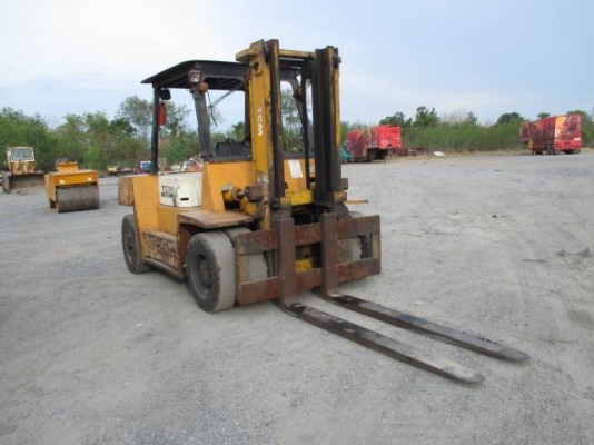 ขายรถยก7ตัน...เสา3.5เมตรงายาวมาก